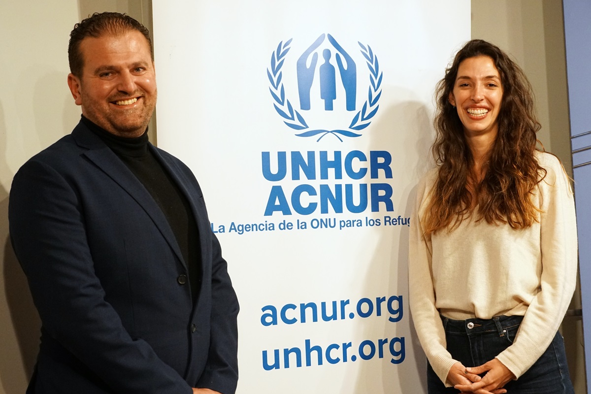 Isber Sabrine, presidente de la ONG Heritage for Peace, y Fernanda Espuga, responsable de protección comunitaria de ACNUR en España.